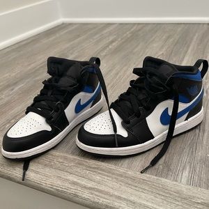 Kids Jordan 1s